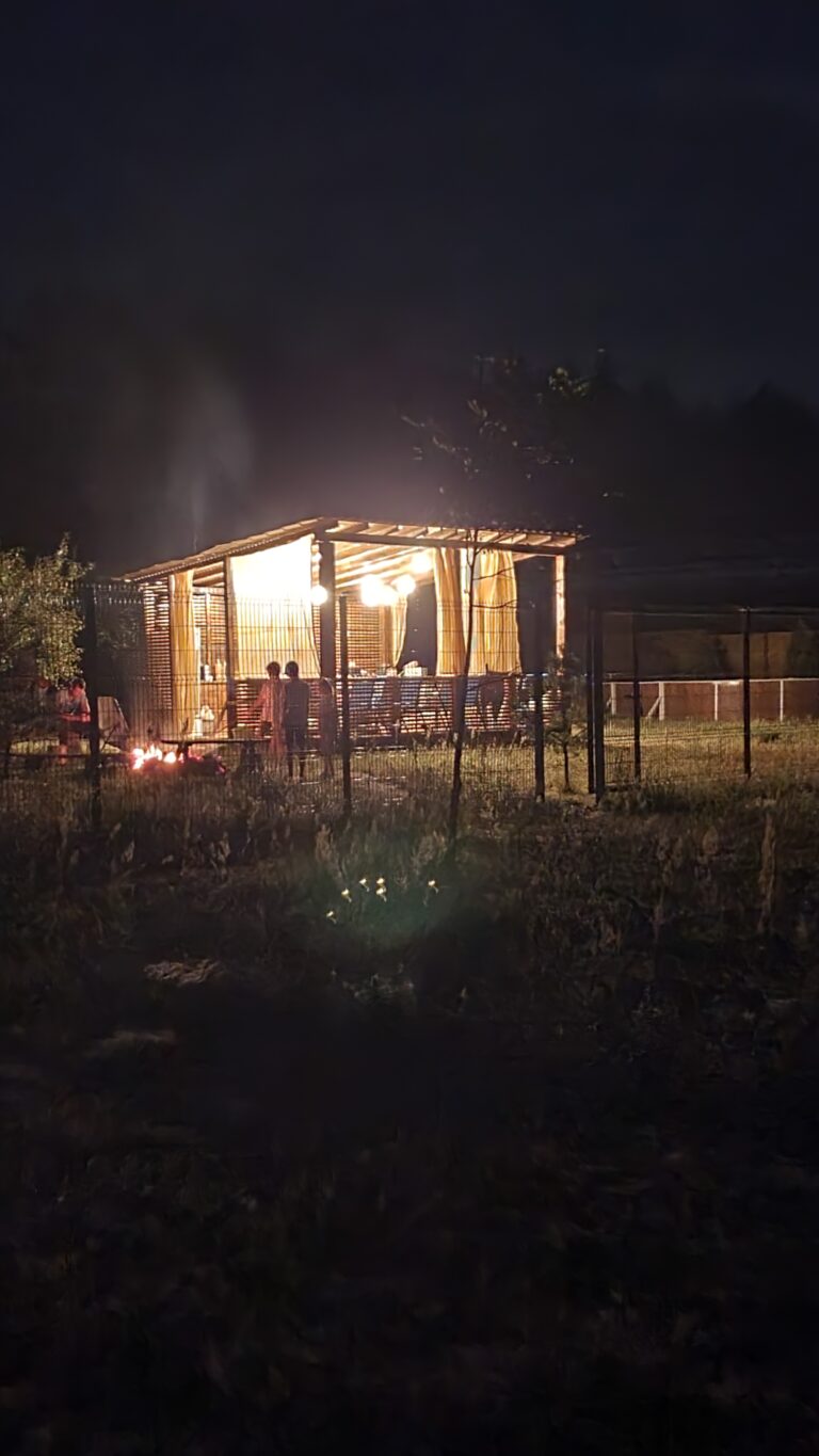 Альтанка вночі